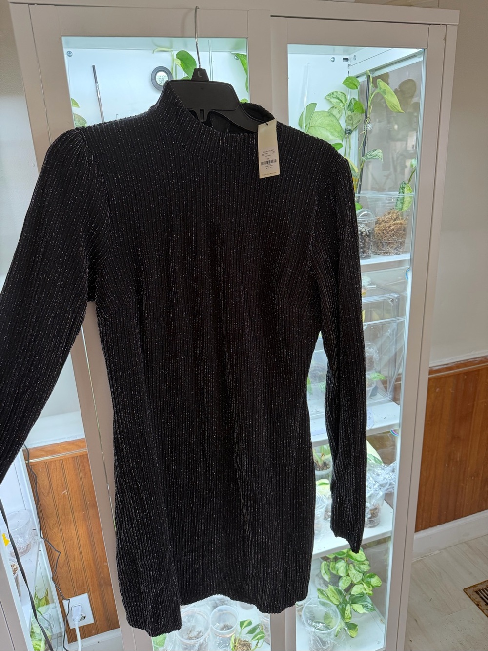 Francesca's Collections Black Metallic Ribbed Long-Sleeve Dress